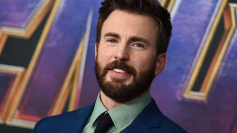 Chris Evans: l’attore regala lo scudo di Captain America ad un bambino eore