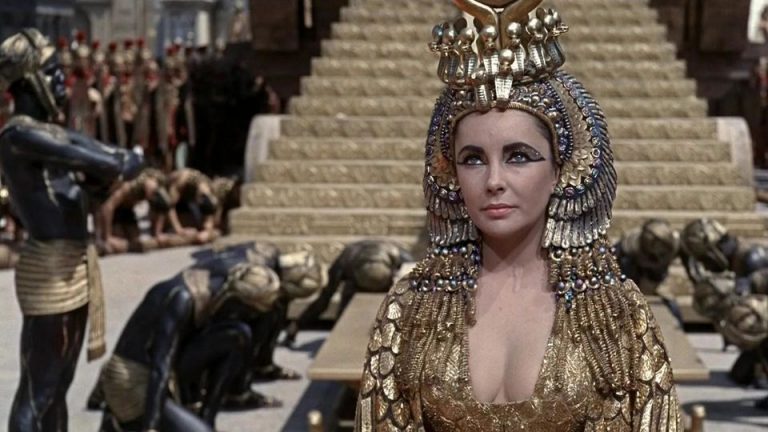 “Eau de Saffron”: Jonathan Bergamasco dedica il suo drink al celebre film “Cleopatra” del 1963