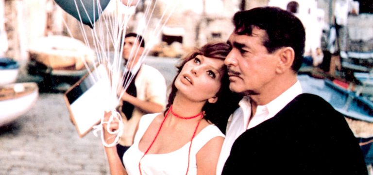 “Un americano a Capri”: il barman Gioacchino Coppola per il suo drink si ispira a “La baia di Napoli” con Clark Gable e Sophia Loren