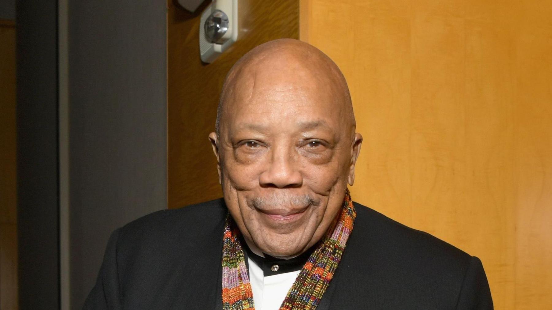 Addio a Quincy Jones, il produttore e compositore di colonne sonore, ci lascia a 91 anni