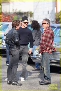 bruce-springsteen-visits-jeremy-allen-white-on-deliver-me-from-nowhere-set-in-nj-34