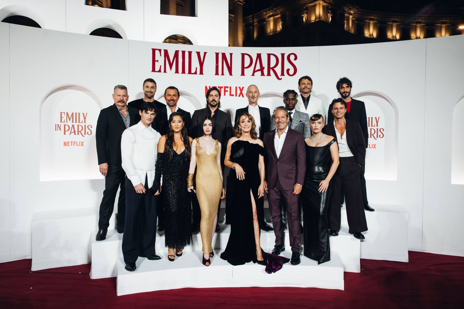 foto globale première emily in paris 4