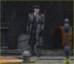 cillian-murphy-rebecca-ferguson-peaky-blinders-set-35