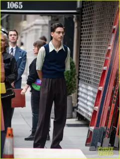 timothee-chalamet-begins-filming-marty-supreme-in-nyc-01