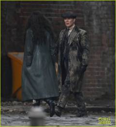 cillian-murphy-rebecca-ferguson-peaky-blinders-set-44