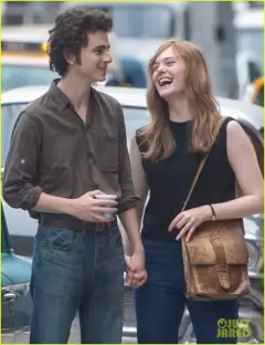 timothee-chalamet-elle-fanning-get-cozy-on-a-complete-unknown-in-hoboken-04 (1)