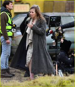 jodie-comer-28-years-later-set-photos-034