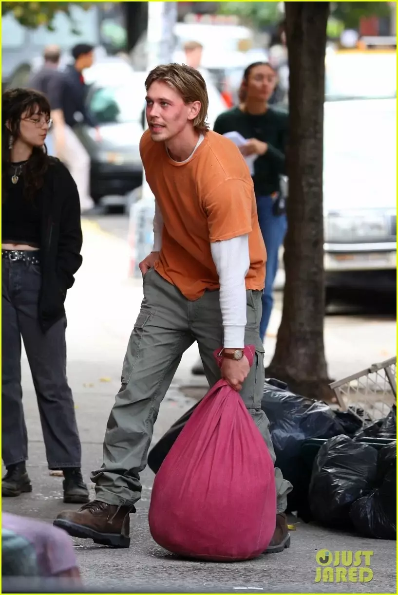 immagine austin butler set caught stealing