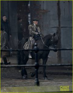 cillian-murphy-rebecca-ferguson-peaky-blinders-set-13